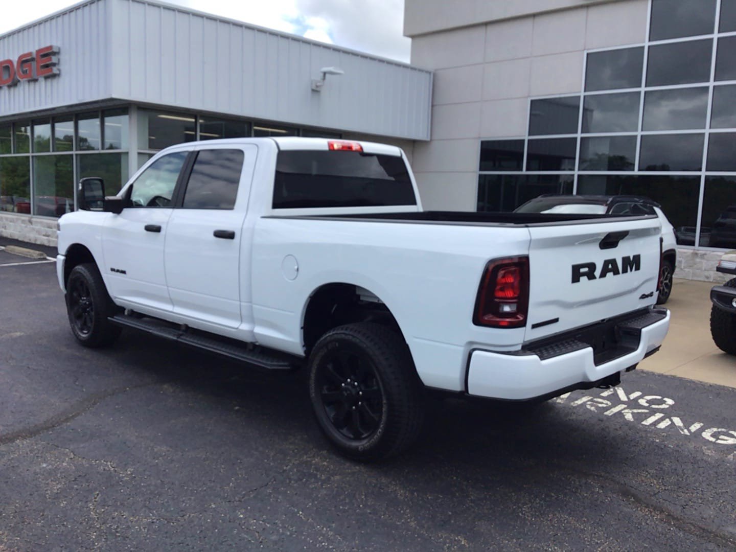 Certified 2025 RAM 2500 Big Horn AWD/4WD image 6