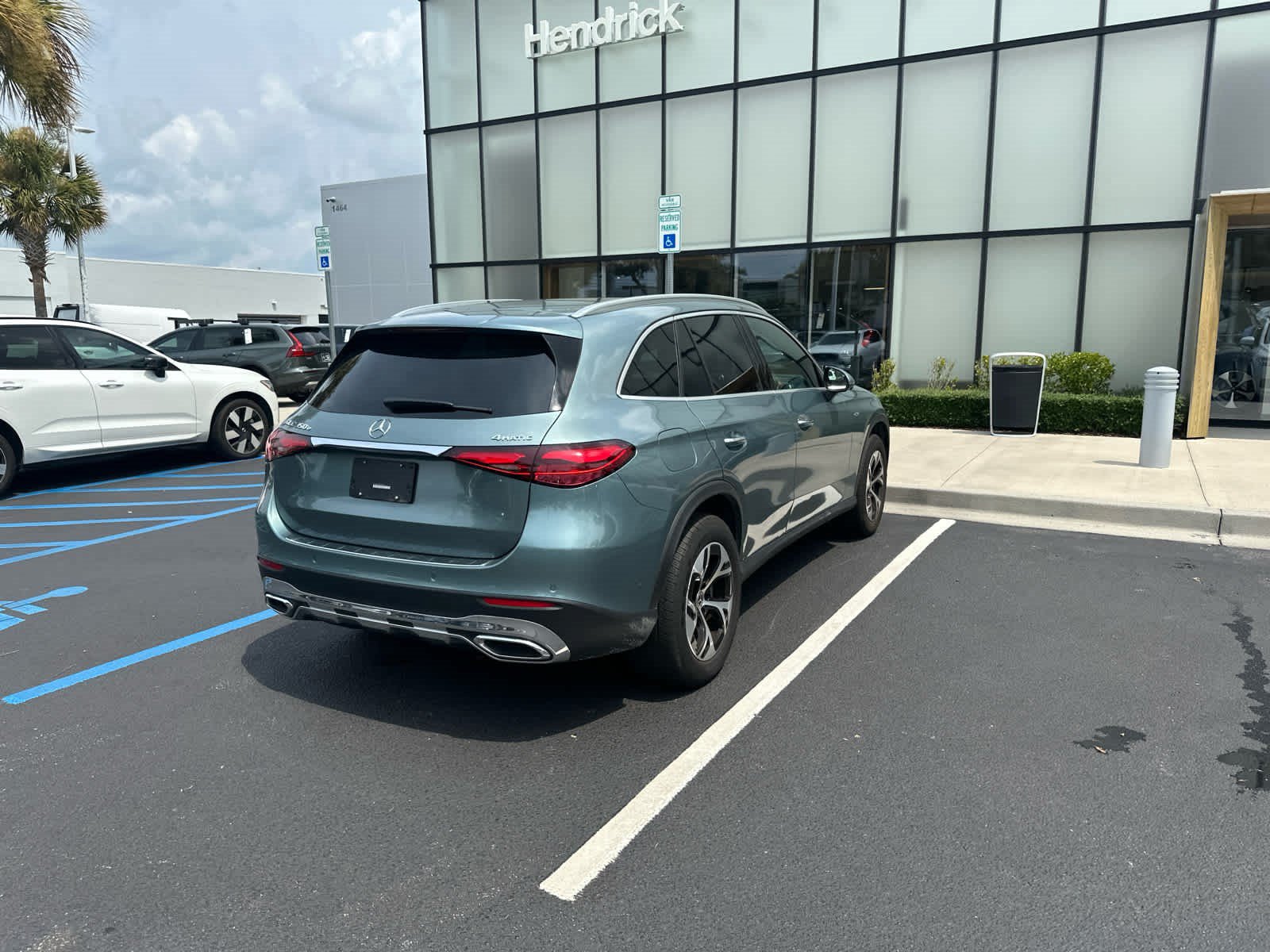 Used 2025 Mercedes-Benz GLC 350e 4MATIC image 22