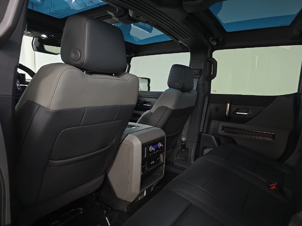 Used 2024 GMC Hummer EV 2X AWD/4WD image 24