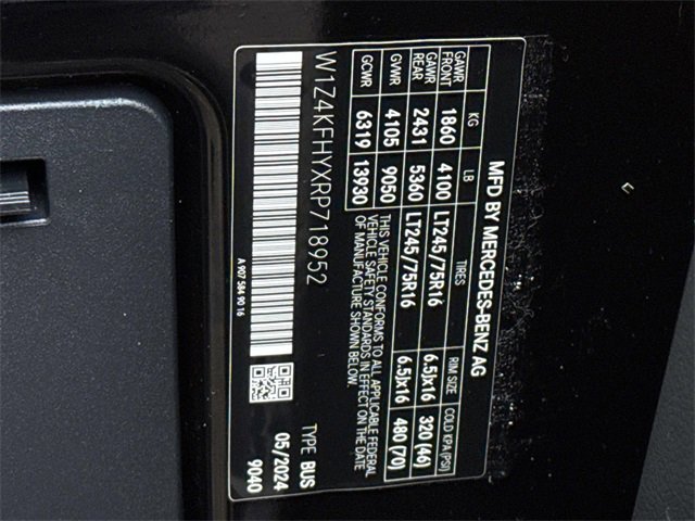 Used 2024 Mercedes-Benz Sprinter 2500 image 25