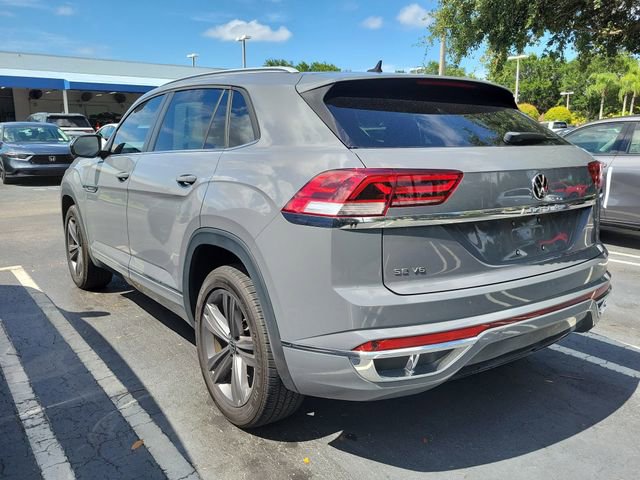 Used 2021 Volkswagen Atlas Cross Sport SE w/ Panoramic Sunroof Package FWD image 4