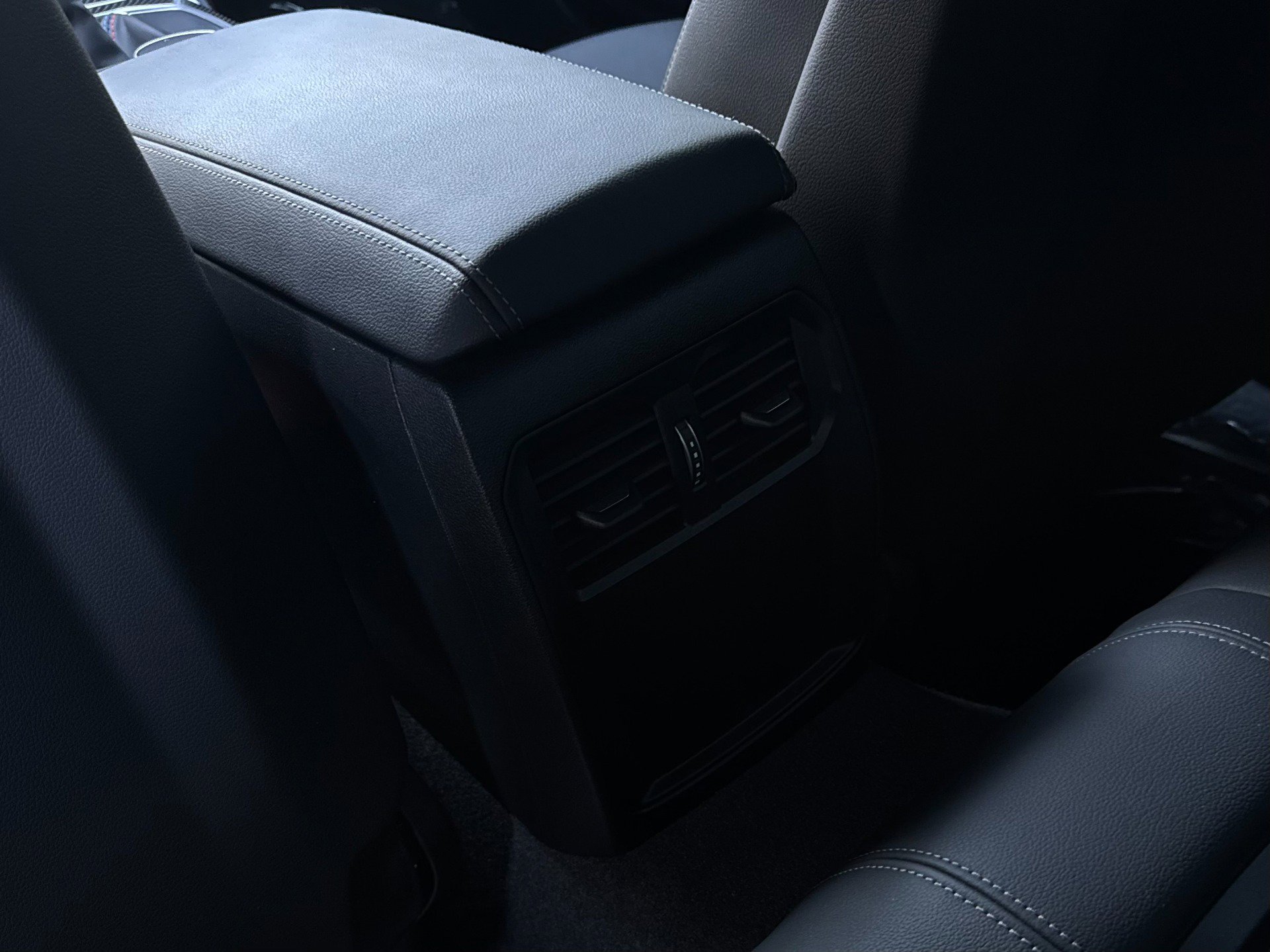 Used 2025 BMW M2 w/ Lighting Package image 90