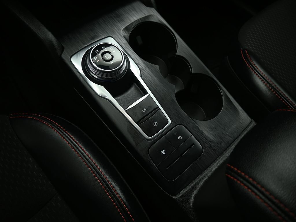 Certified 2025 Ford Escape ST-Line image 19