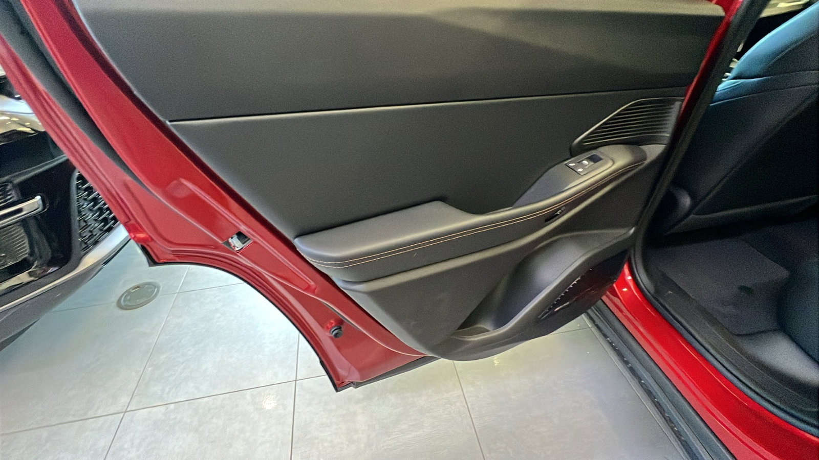 New 2026 Jeep Cherokee Overland image 18