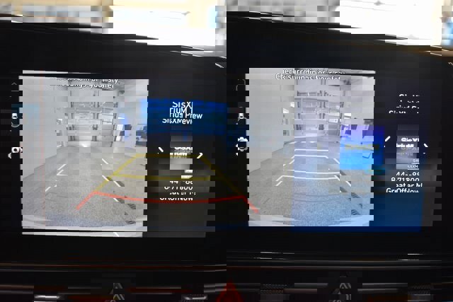 Used 2025 Hyundai Elantra SEL image 32