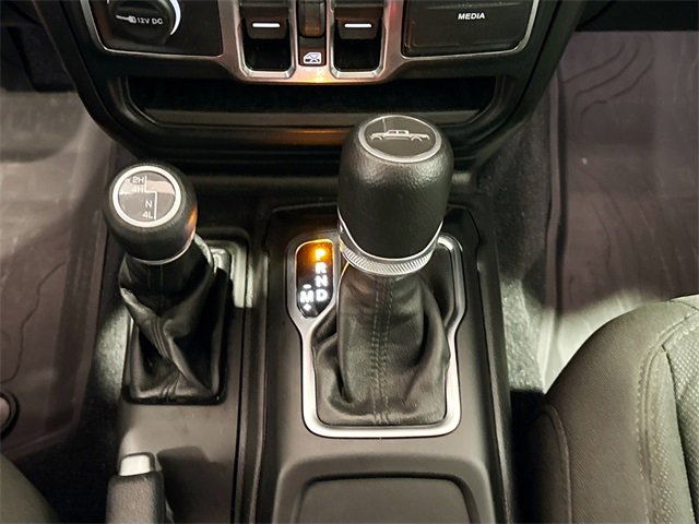 Used 2023 Jeep Gladiator Sport image 21