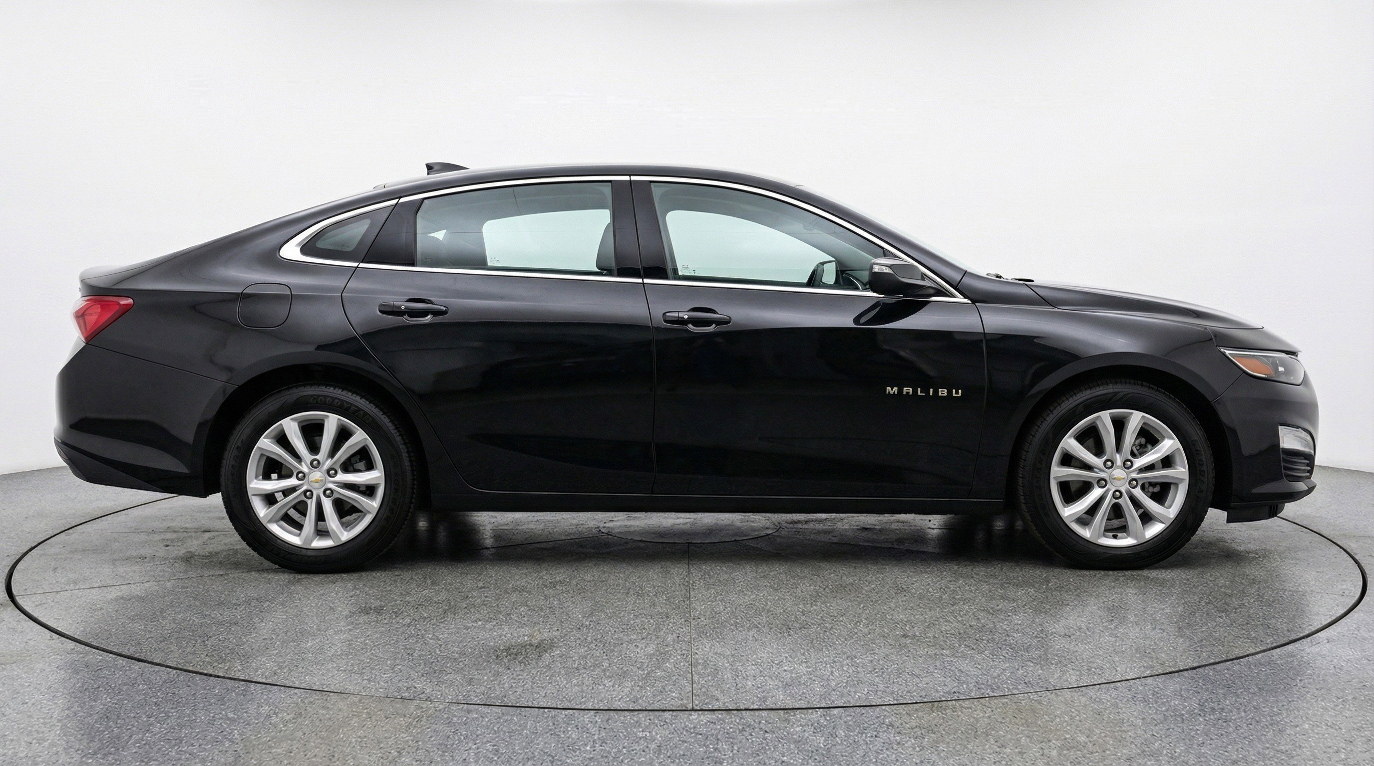 Used 2024 Chevrolet Malibu LT FWD image 11