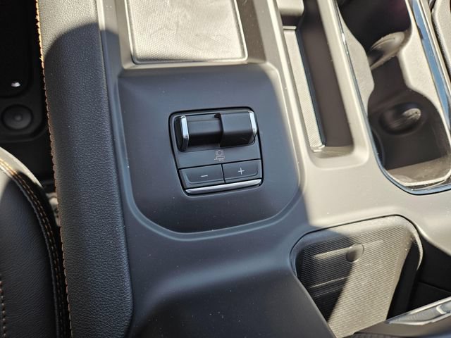 New 2026 GMC Sierra 2500 AT4 w/ Max Trailering Package AWD/4WD image 33