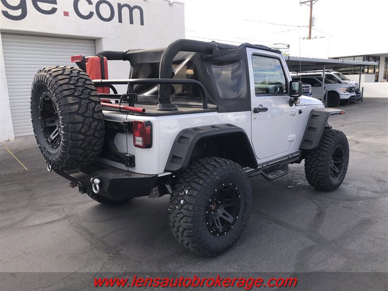 Used 2012 Jeep Wrangler Rubicon w/ Connectivity Group AWD/4WD image 8