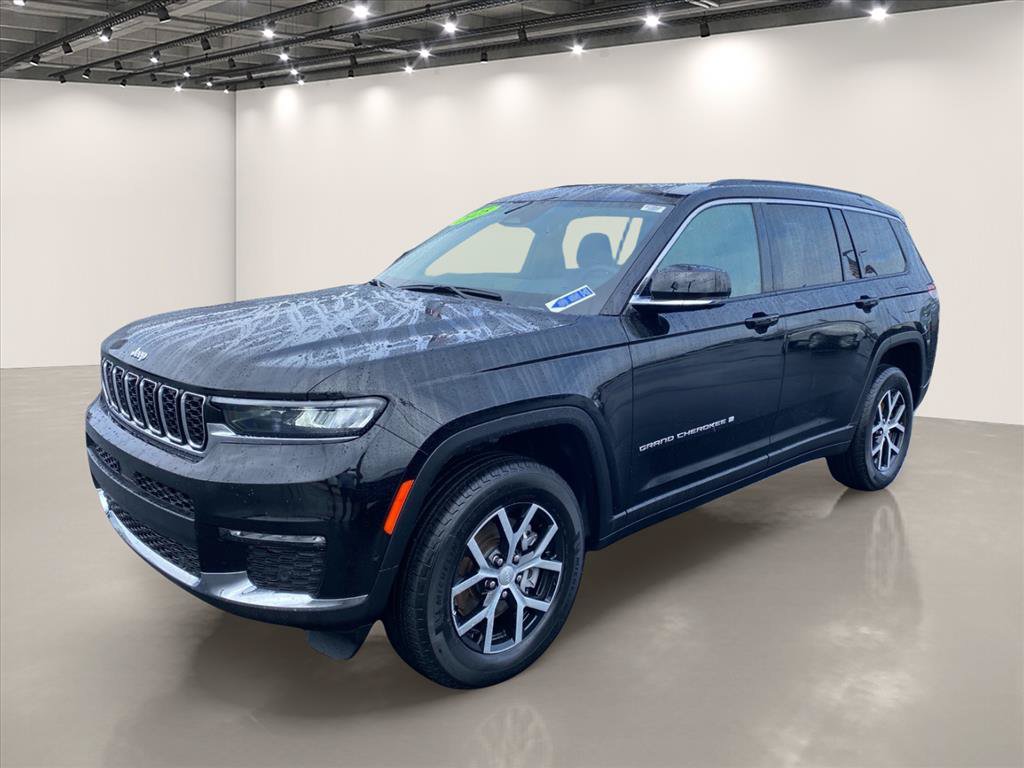 Used 2025 Jeep Grand Cherokee L Limited w/ Luxury Tech Group II AWD/4WD image 3