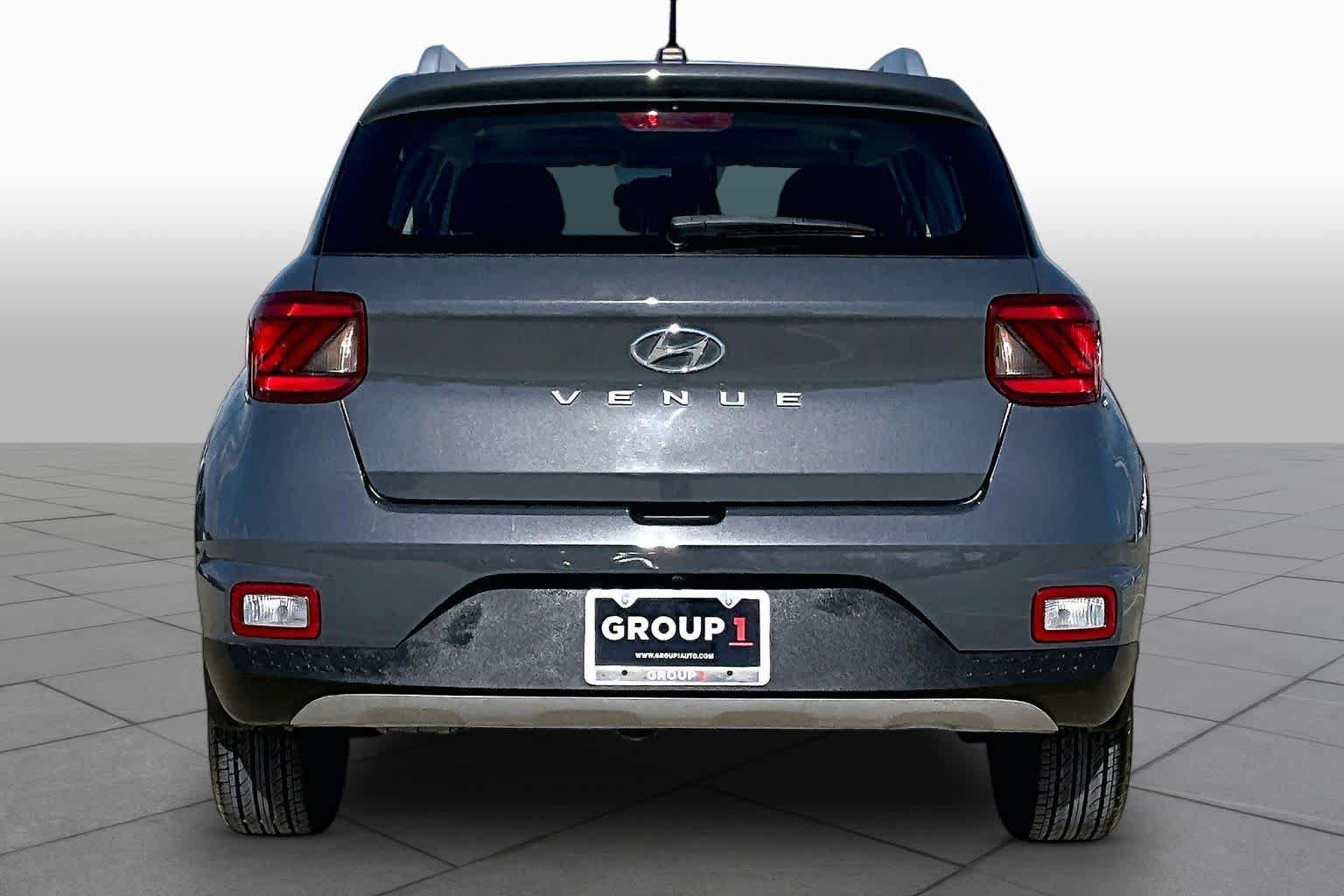 Certified 2023 Hyundai Venue SEL FWD image 5