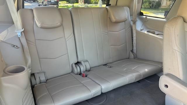 Used 2015 Cadillac Escalade Luxury image 14