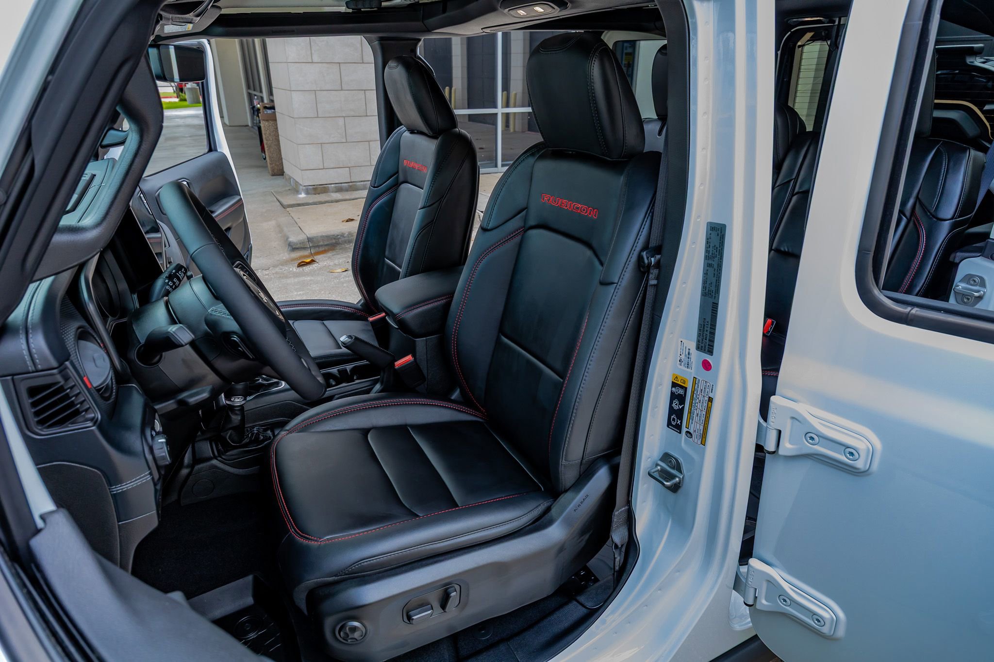 Used 2025 Jeep Wrangler Unlimited Rubicon image 29