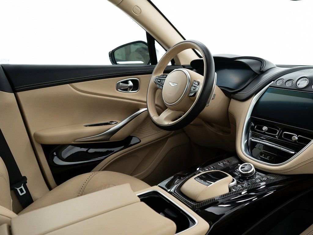 Used 2023 Aston Martin DBX 707 image 28