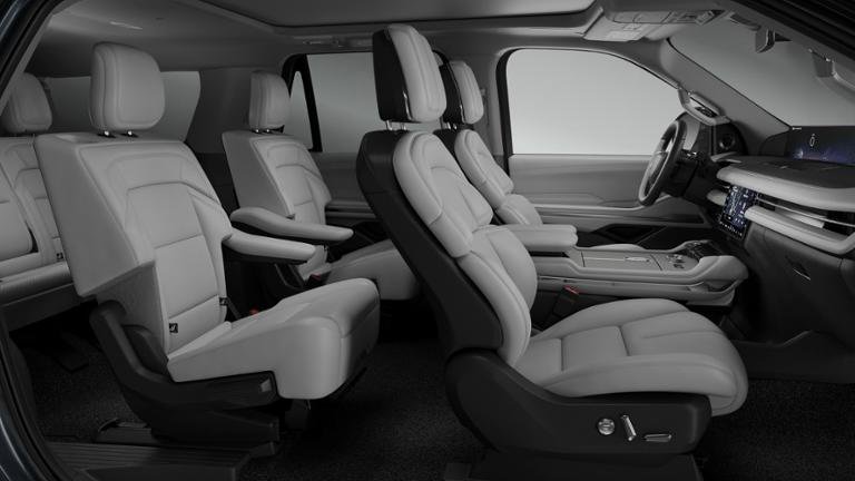 New 2026 Lincoln Navigator L Reserve AWD/4WD image 28