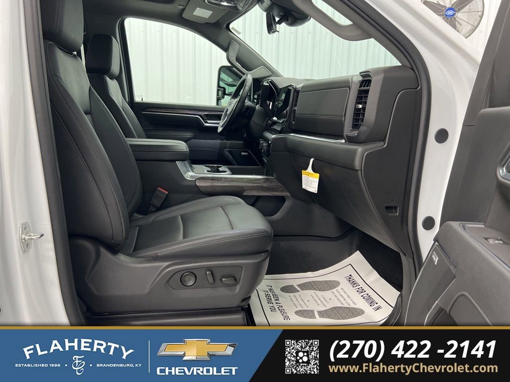 Used 2025 Chevrolet Silverado 2500 LTZ w/ Trail Boss Package image 15