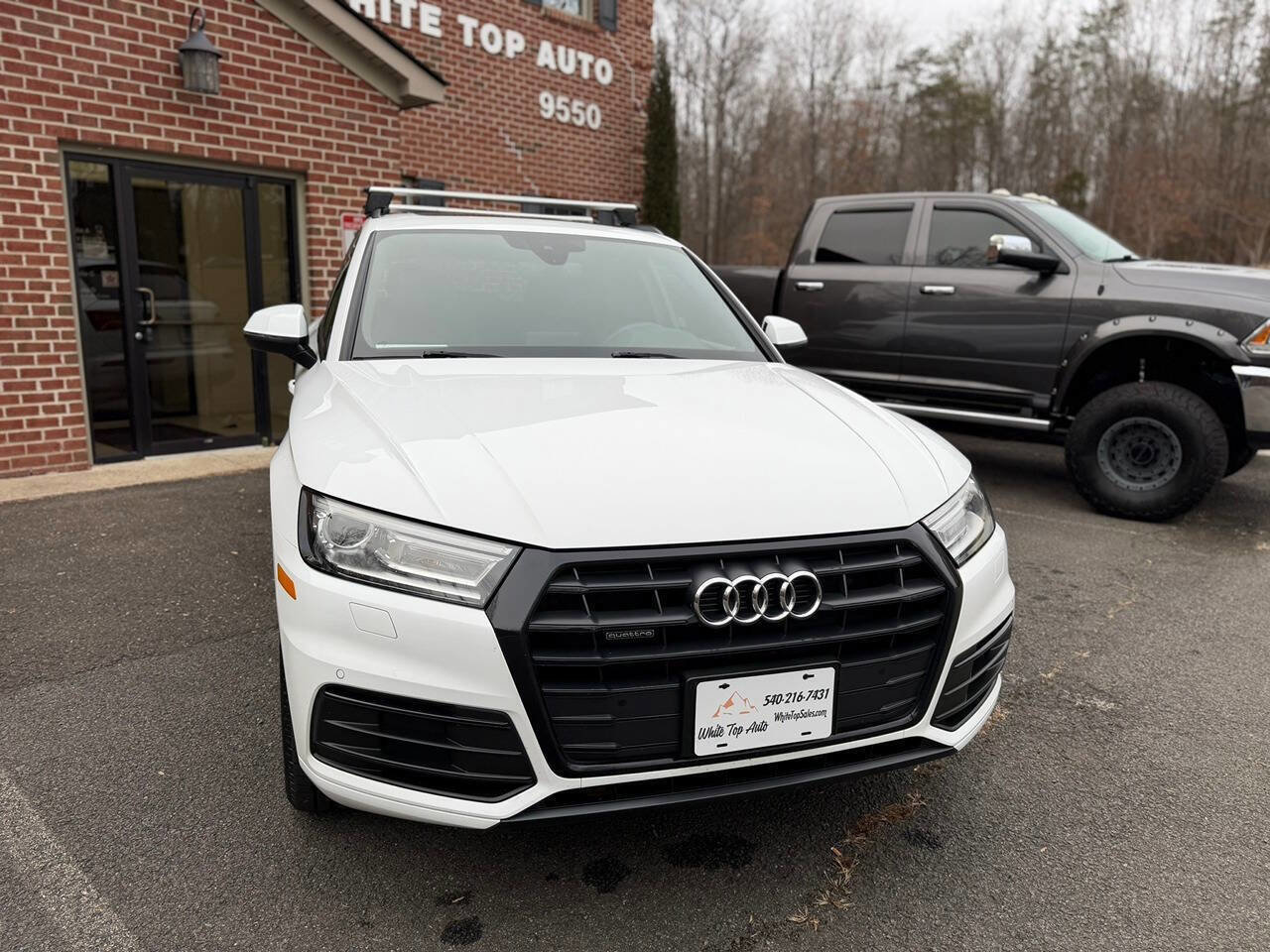 Used 2020 Audi Q5 2.0T Premium w/ Titanium Sport Package image 9