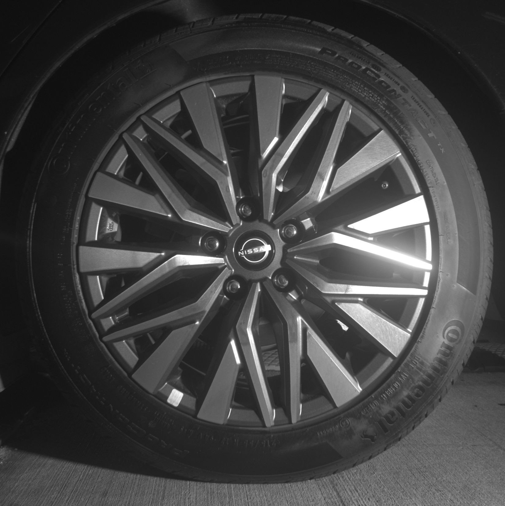 Used 2025 Nissan Altima 2.5 SV FWD image 14