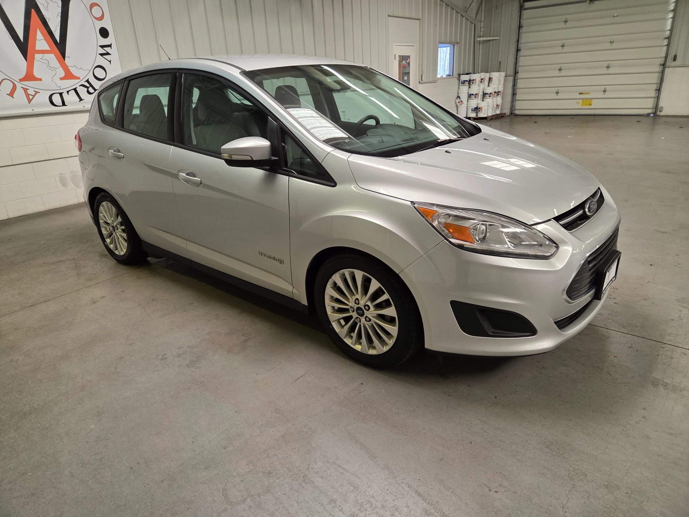 Used 2017 Ford C-MAX SE FWD image 10