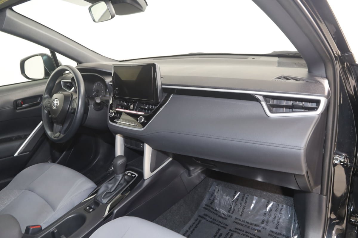 Used 2025 Toyota Corolla Cross AWD Hybrid image 29