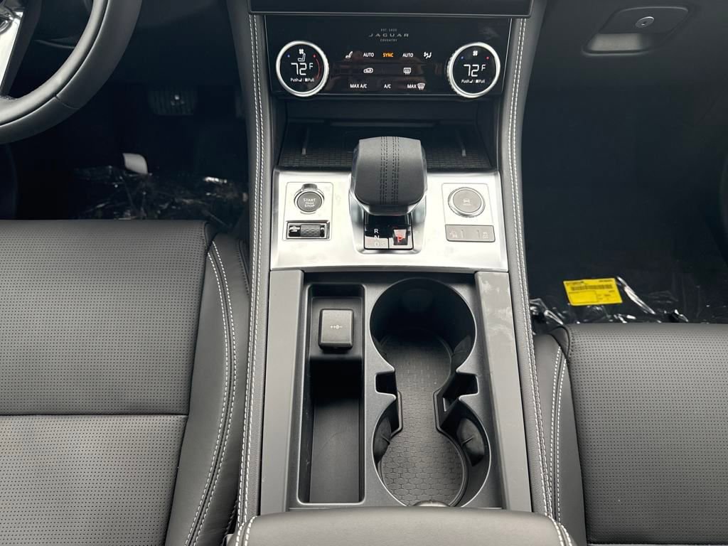 Used 2026 Jaguar F-PACE R-Dynamic S image 25