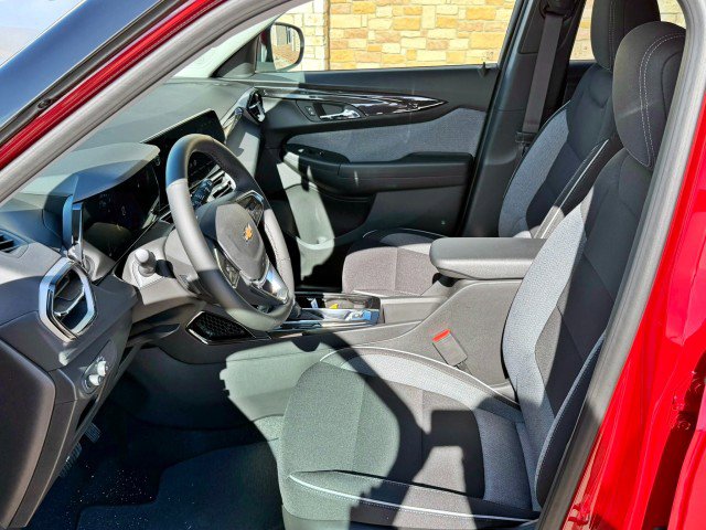 New 2026 Chevrolet TrailBlazer LT w/ Convenience Package FWD image 13