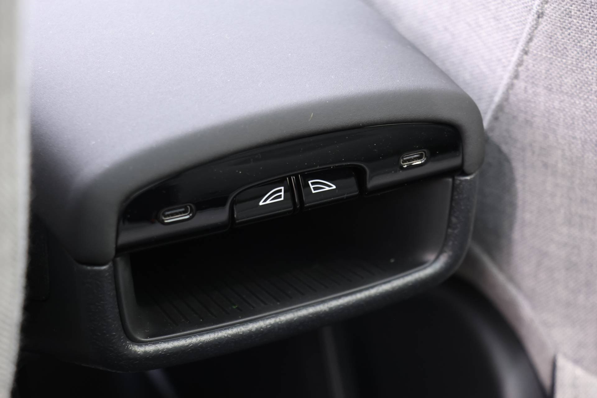 New 2025 Volvo EX30 Ultra w/ Protection Package Premier image 15