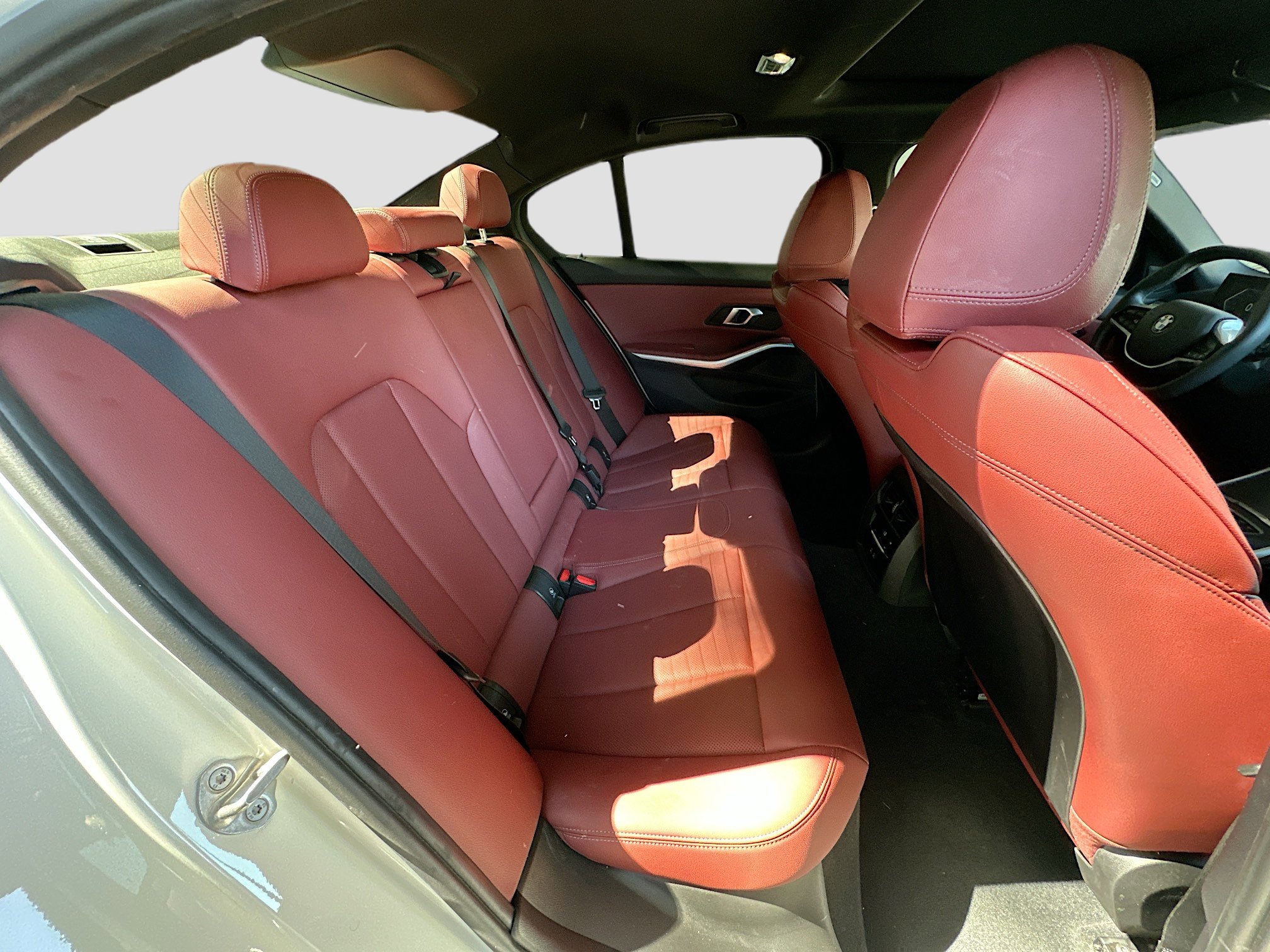 Used 2025 BMW 330i Sedan w/ M Sport Package image 28