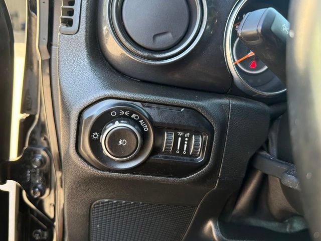 Used 2020 Jeep Wrangler Unlimited Sport AWD/4WD image 29