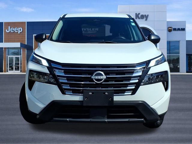 Used 2024 Nissan Rogue S AWD/4WD image 7