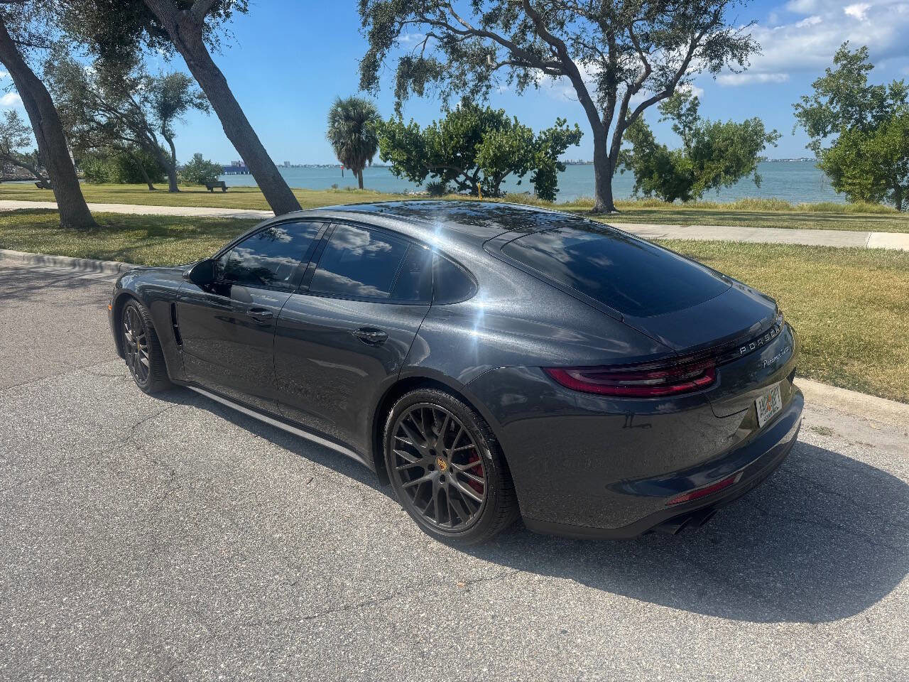 Used 2017 Porsche Panamera Turbo w/ Sport Package image 11