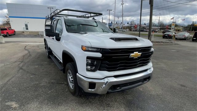 Used 2024 Chevrolet Silverado 2500 W/T w/ WT Convenience Package image 4