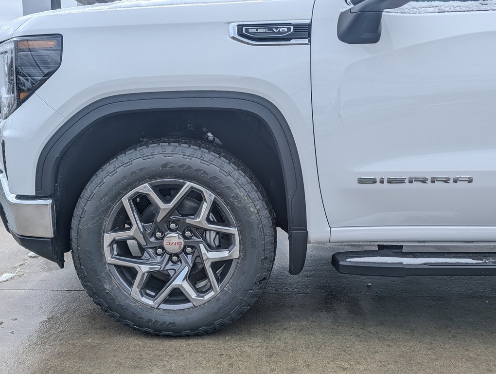 New 2026 GMC Sierra 1500 SLE image 10