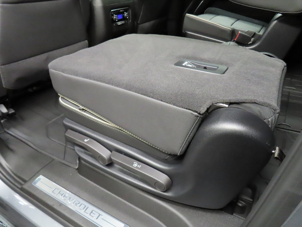 Used 2025 Chevrolet Suburban Premier image 63
