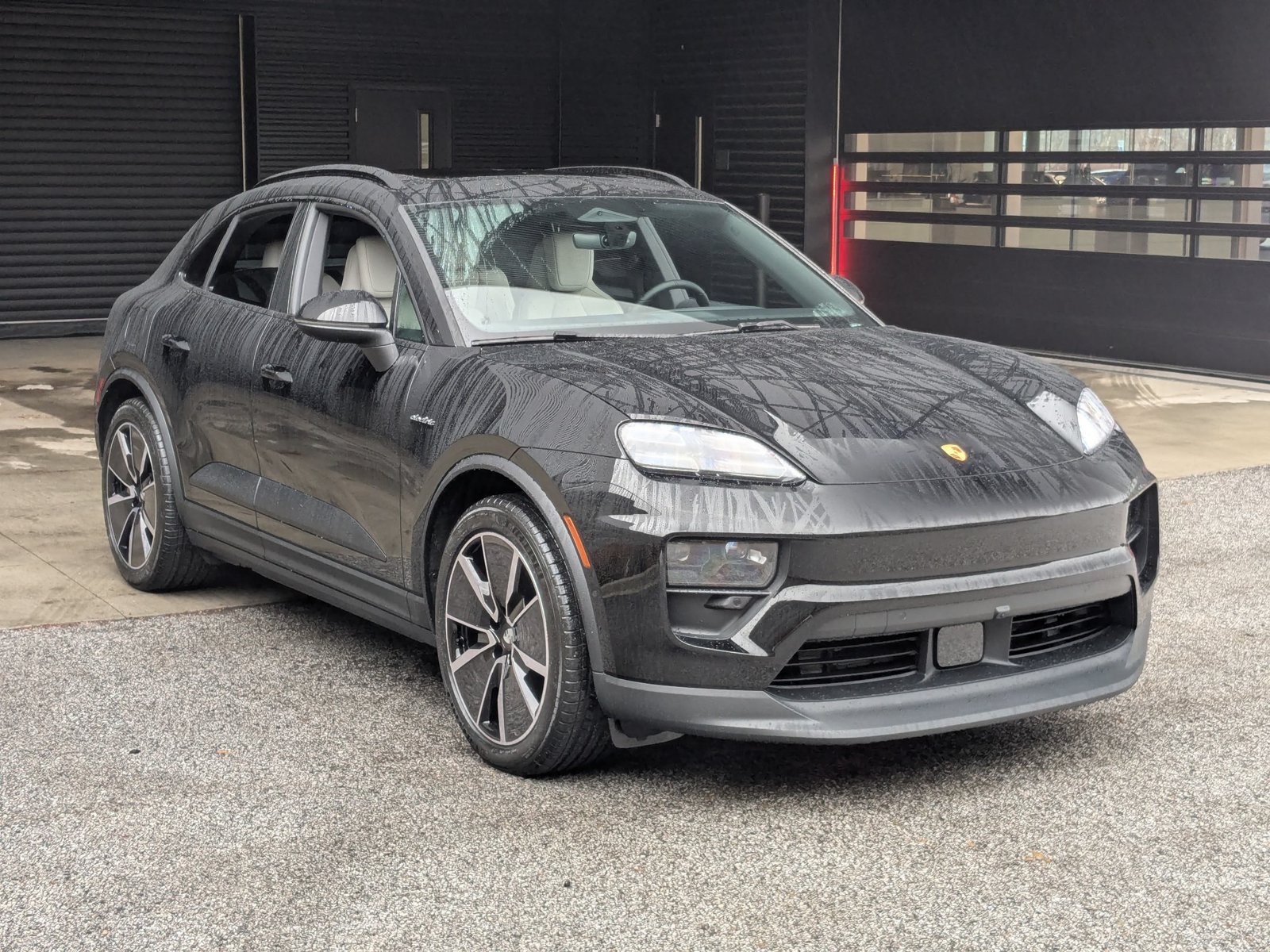 New 2026 Porsche Macan 4 Electric AWD/4WD image 7