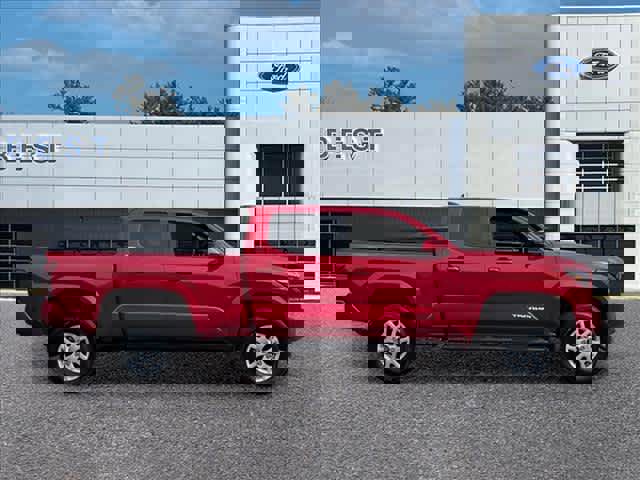 Used 2024 Toyota Tacoma SR5 AWD/4WD image 11