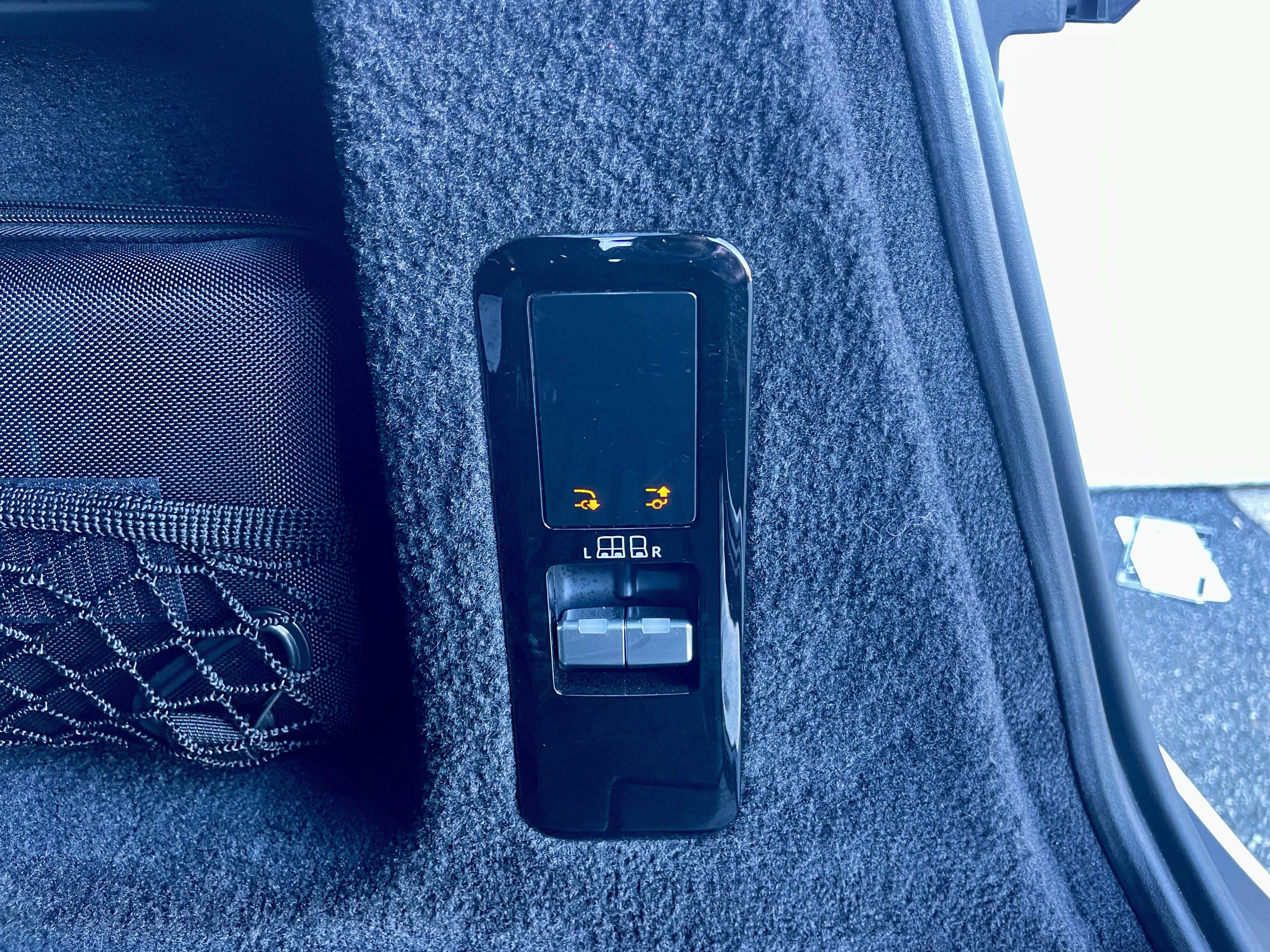 Certified 2023 Land Rover Range Rover Sport SE Dynamic image 38