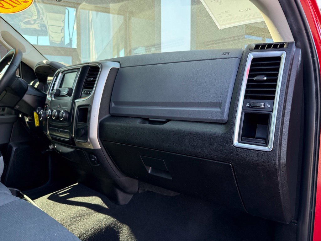 Used 2019 RAM 1500 Classic SLT RWD image 16