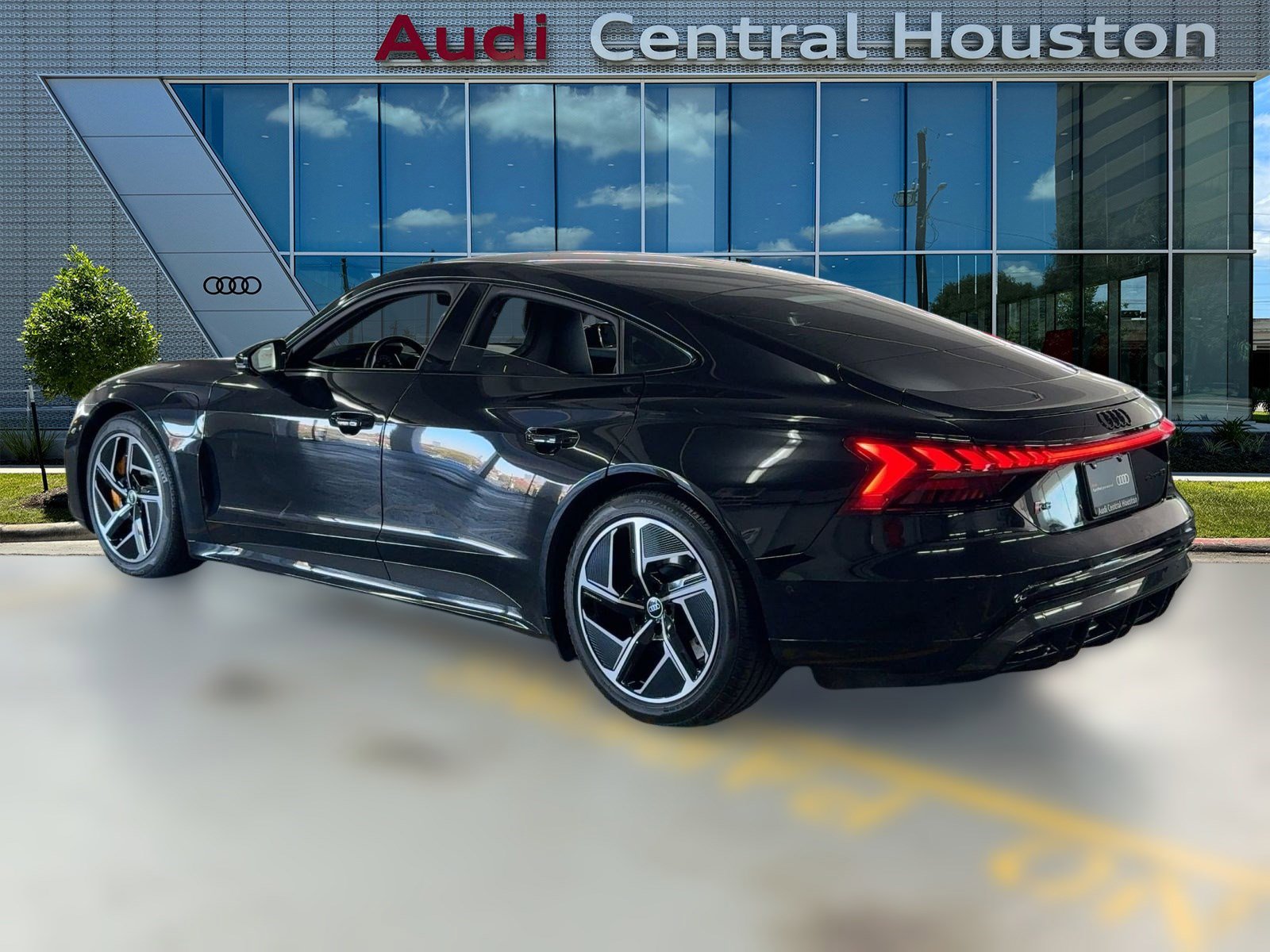 Certified 2023 Audi RS e-tron GT w/ Carbon Performance Package image 3