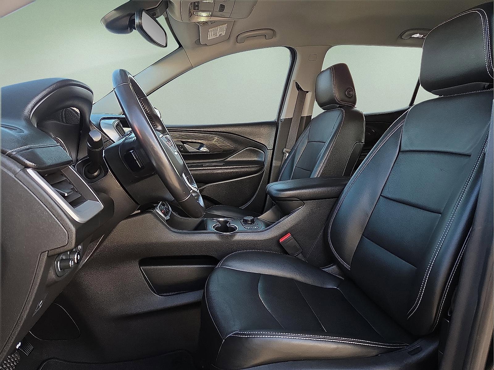 Used 2022 GMC Terrain SLT image 15