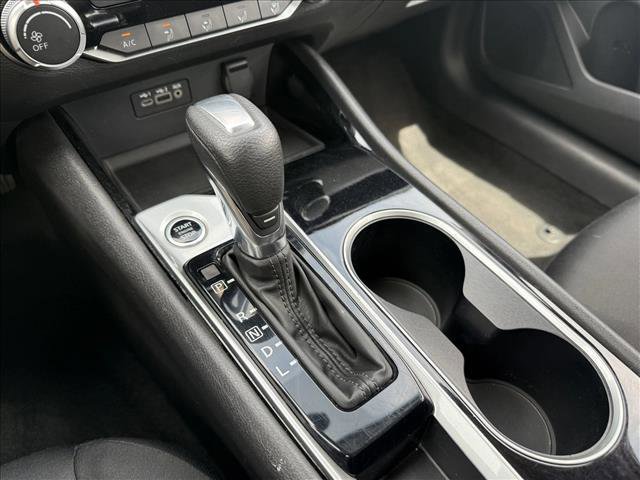 Used 2024 Nissan Altima 2.5 SV image 16