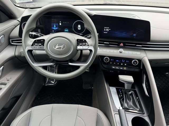 Used 2024 Hyundai Elantra SEL image 13