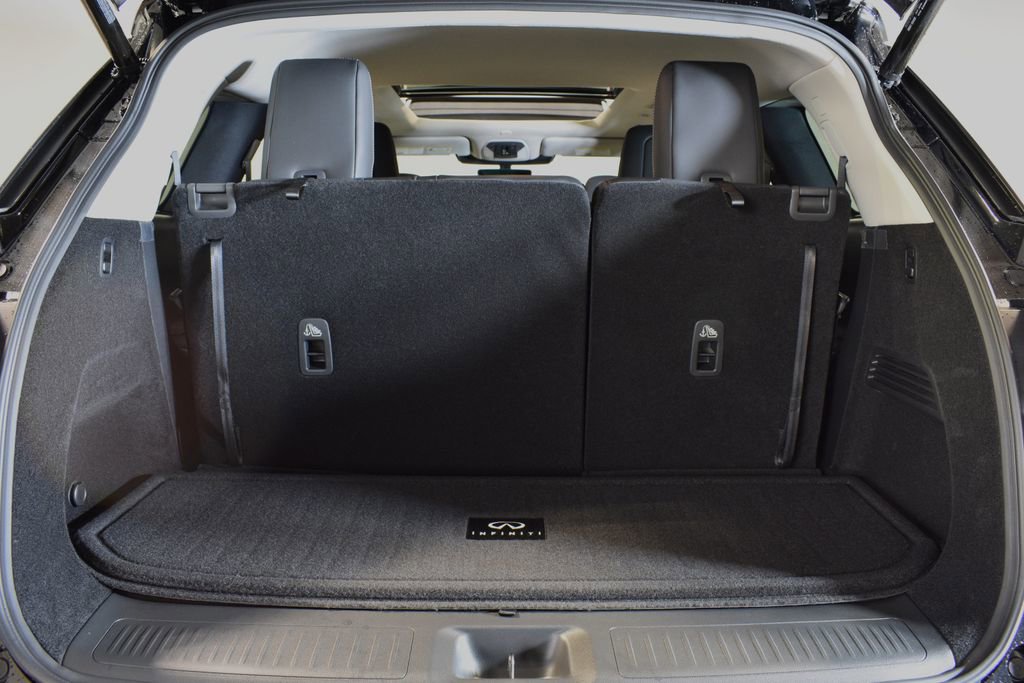 New 2026 INFINITI QX60 Luxe w/ Family Package image 29