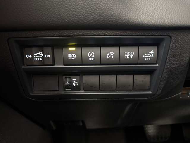 Used 2025 Toyota Tundra Limited AWD/4WD image 20