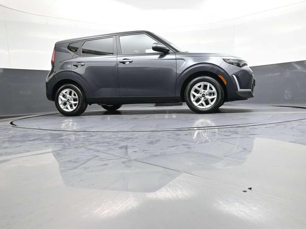 Certified 2025 Kia Soul S FWD image 28
