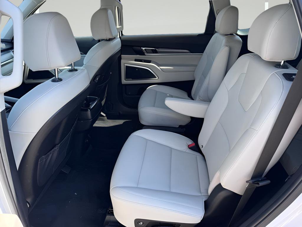 Used 2022 Kia Telluride S AWD/4WD image 35