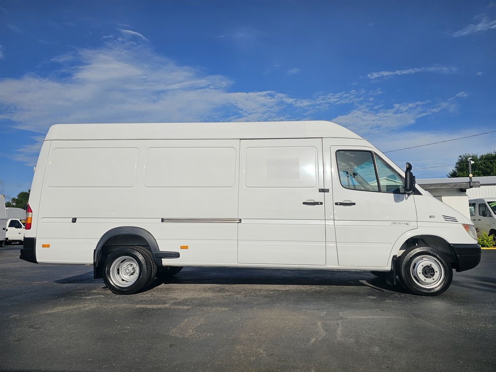 Used 2005 Dodge Sprinter 3500 w/ Cargo Group I RWD image 6