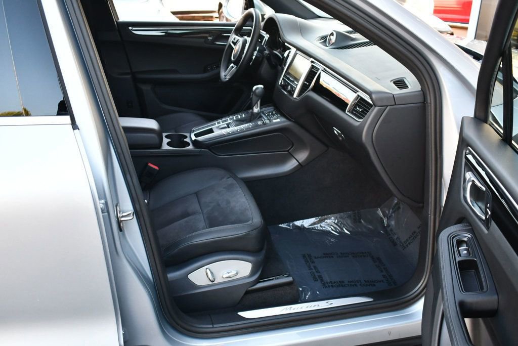 Used 2016 Porsche Macan S image 42