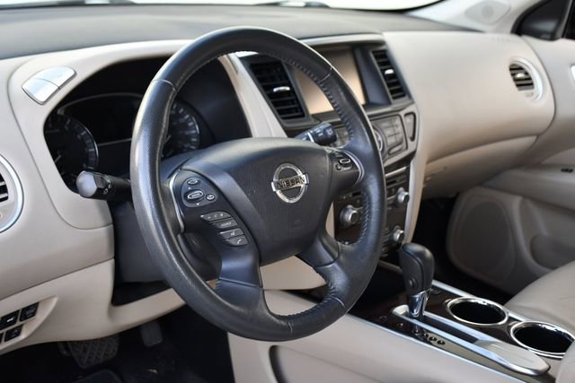 Used 2016 Nissan Pathfinder SL w/ SL Tech Package image 21