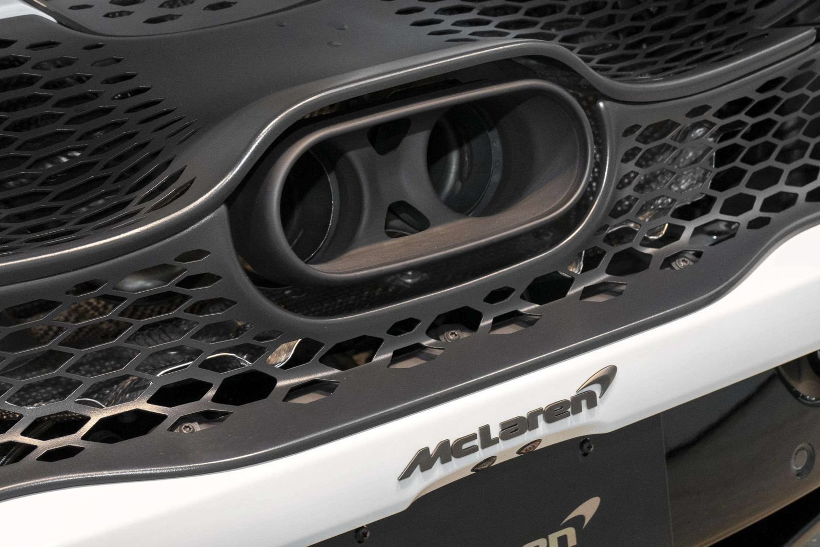 New 2027 McLaren 750S RWD image 40